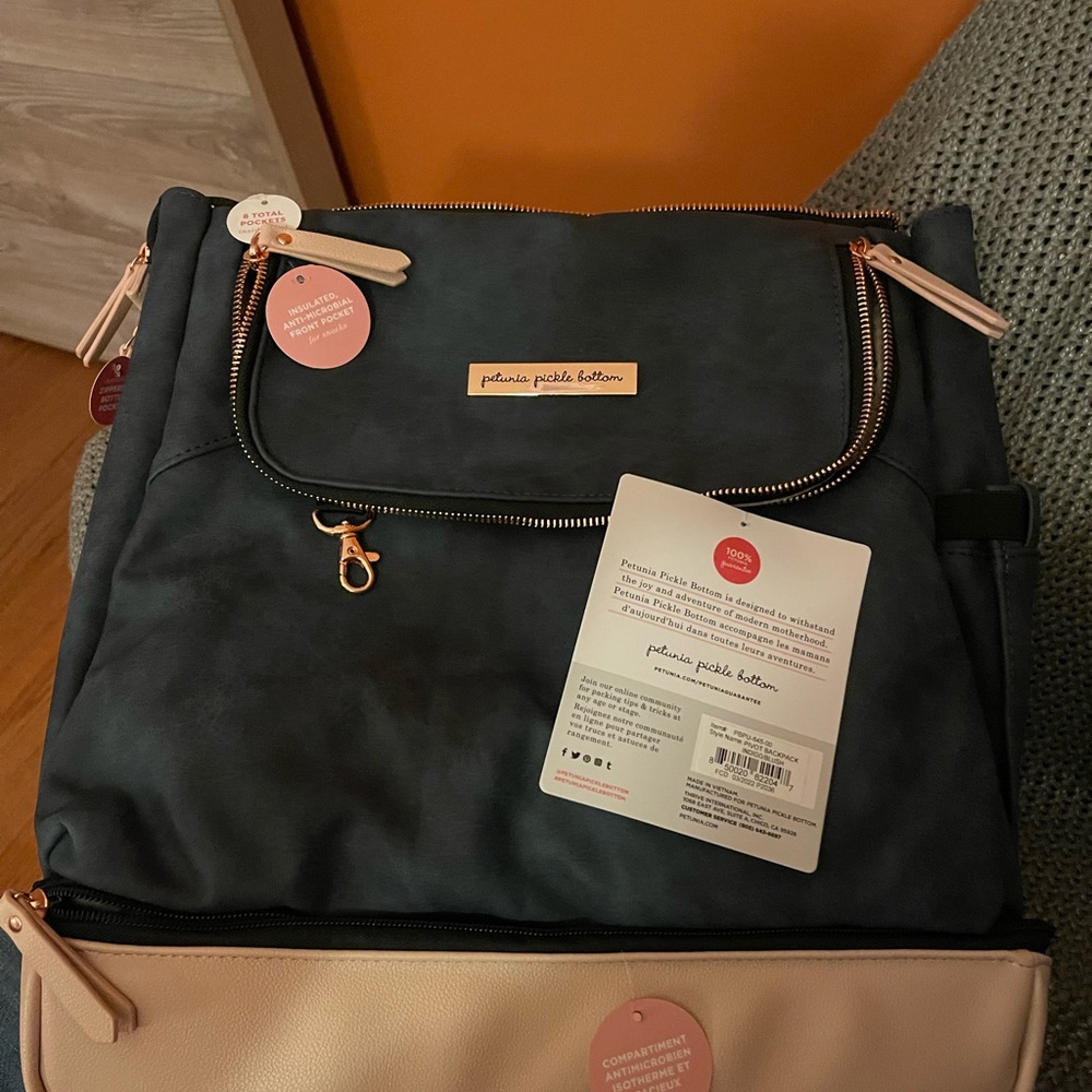 NEW with tags - Pivot Pack in Indigo Blush